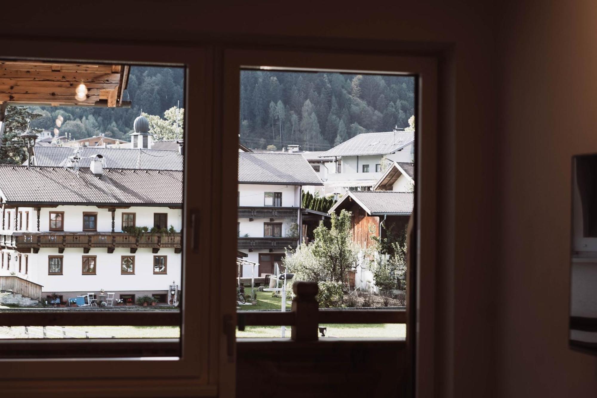 Lebe'Schlitters - Das Ferienapartmenthaus Im Zillertal Eksteriør bilde