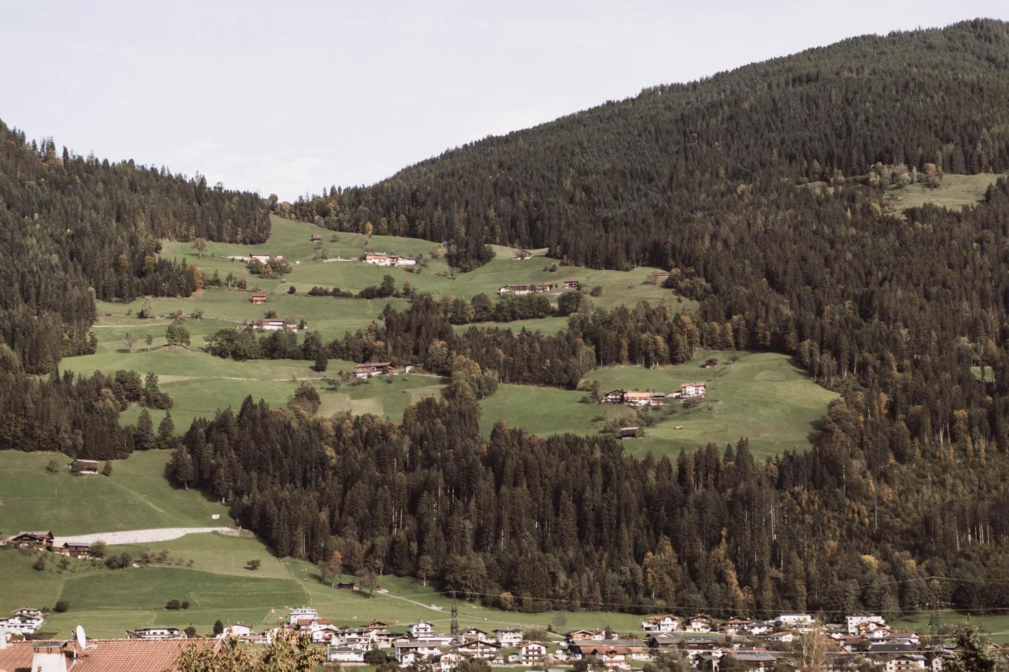 Lebe'Schlitters - Das Ferienapartmenthaus Im Zillertal Eksteriør bilde